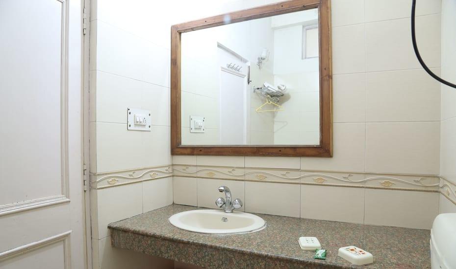 Hotel Jessica Manali  Bagian luar foto